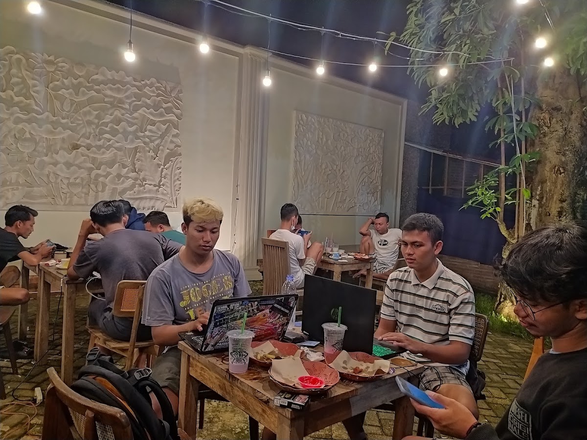 Angkringan teras mlonggo