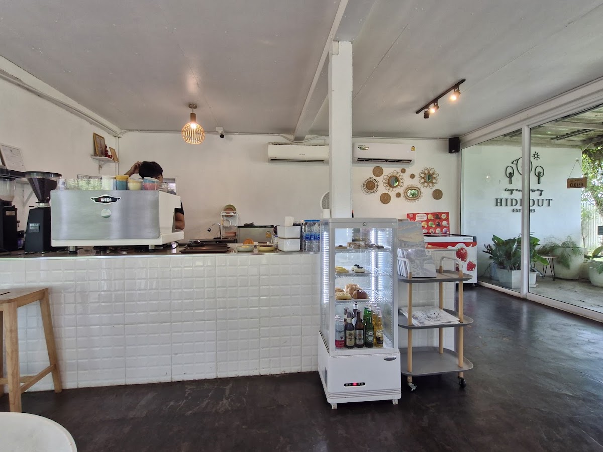 Cup and Away HIDEOUT