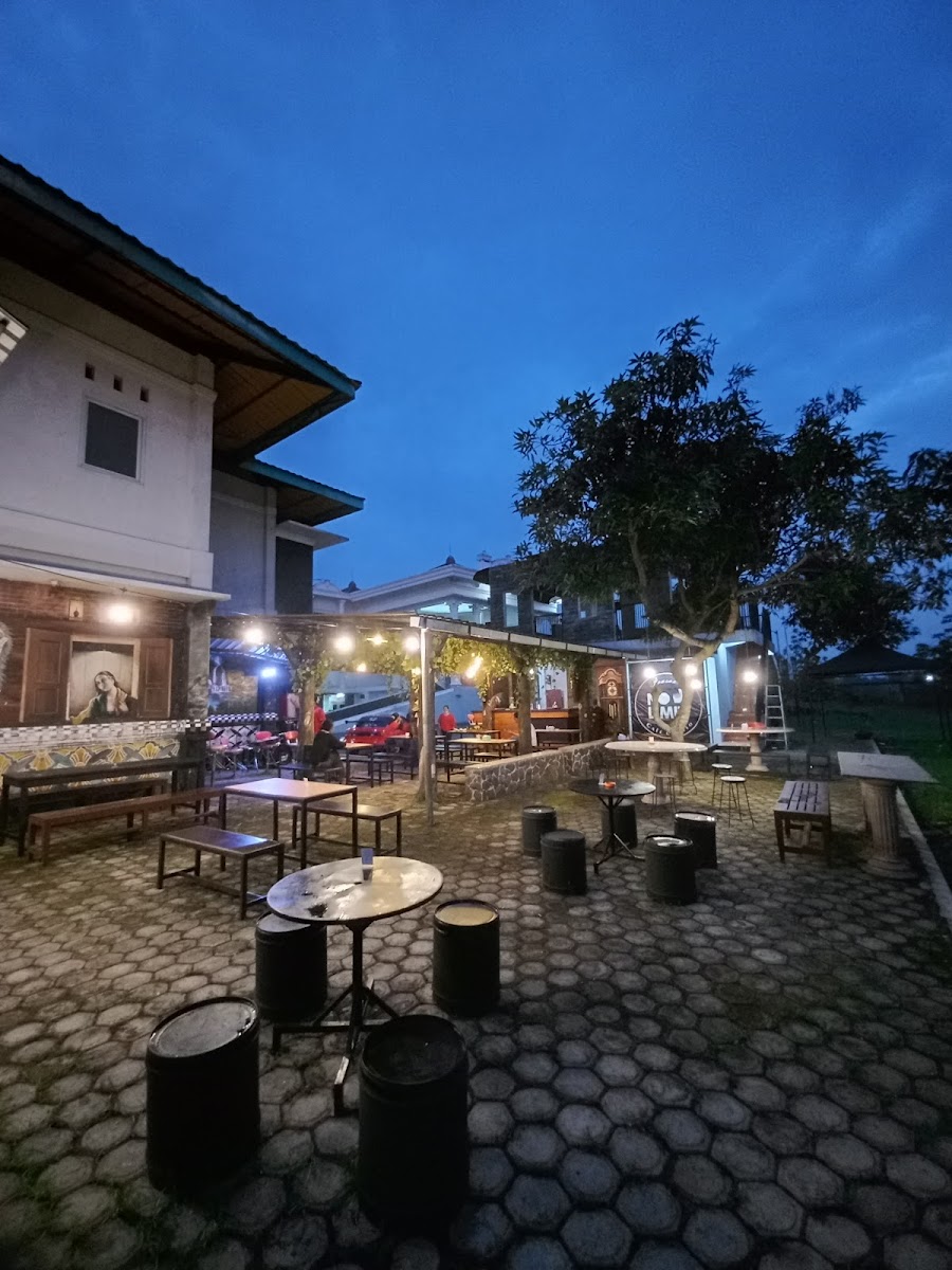 NO LIMIT Cafe & Resto