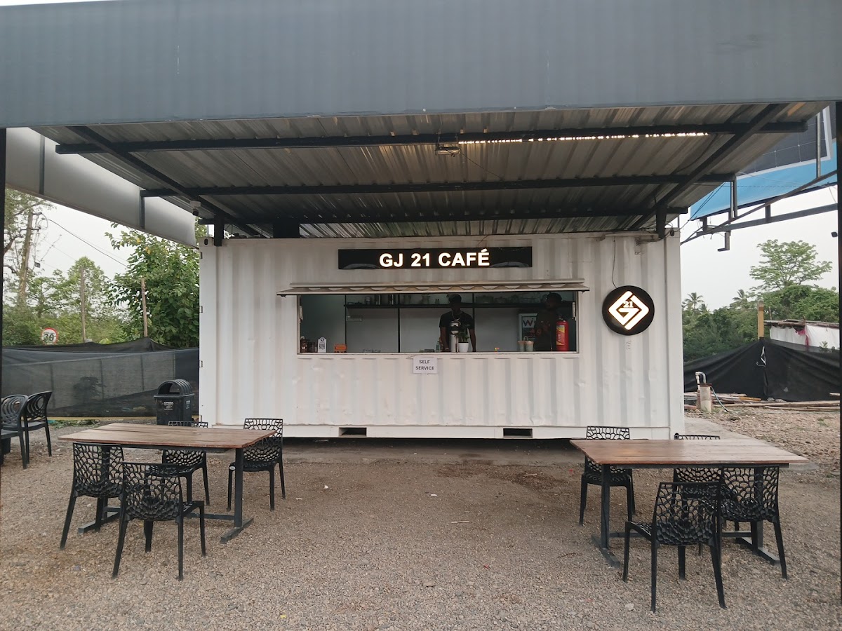 GJ 21 CAFE - 3