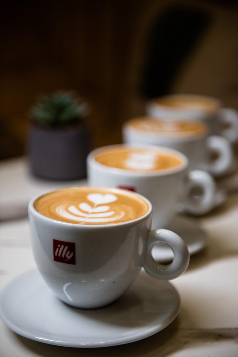 Angel Quality Street Coffee & Food - 9