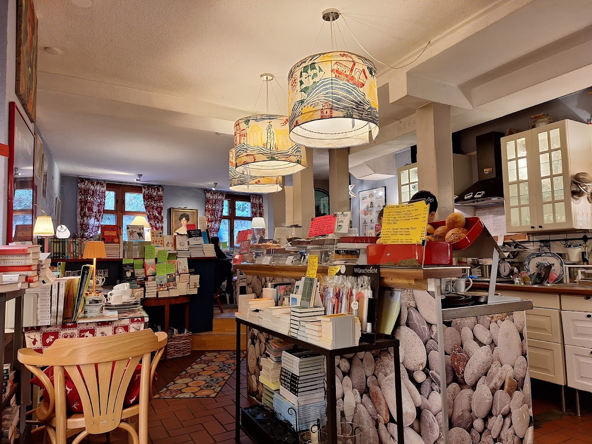 Buchcafè - 4