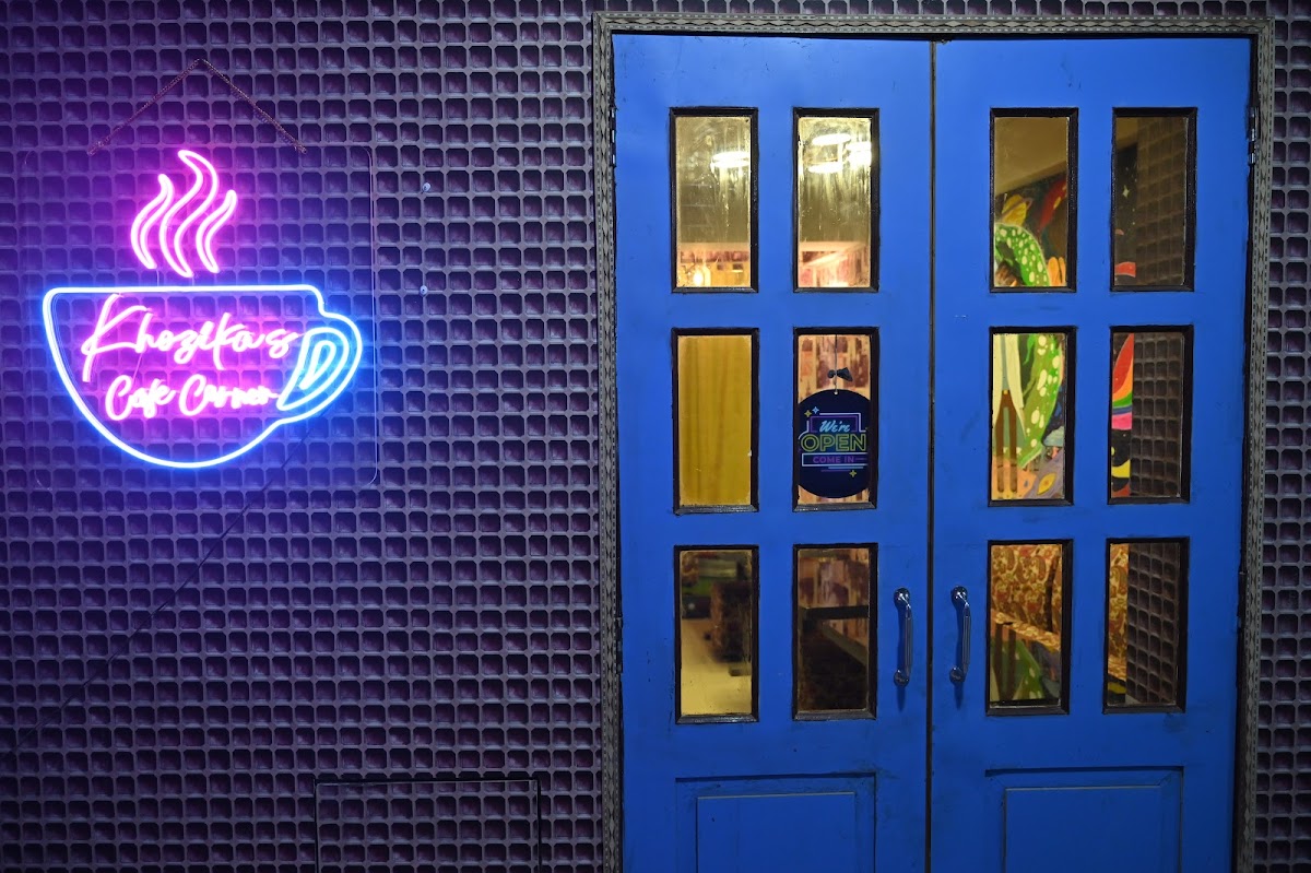 Khozika’s cafe corner