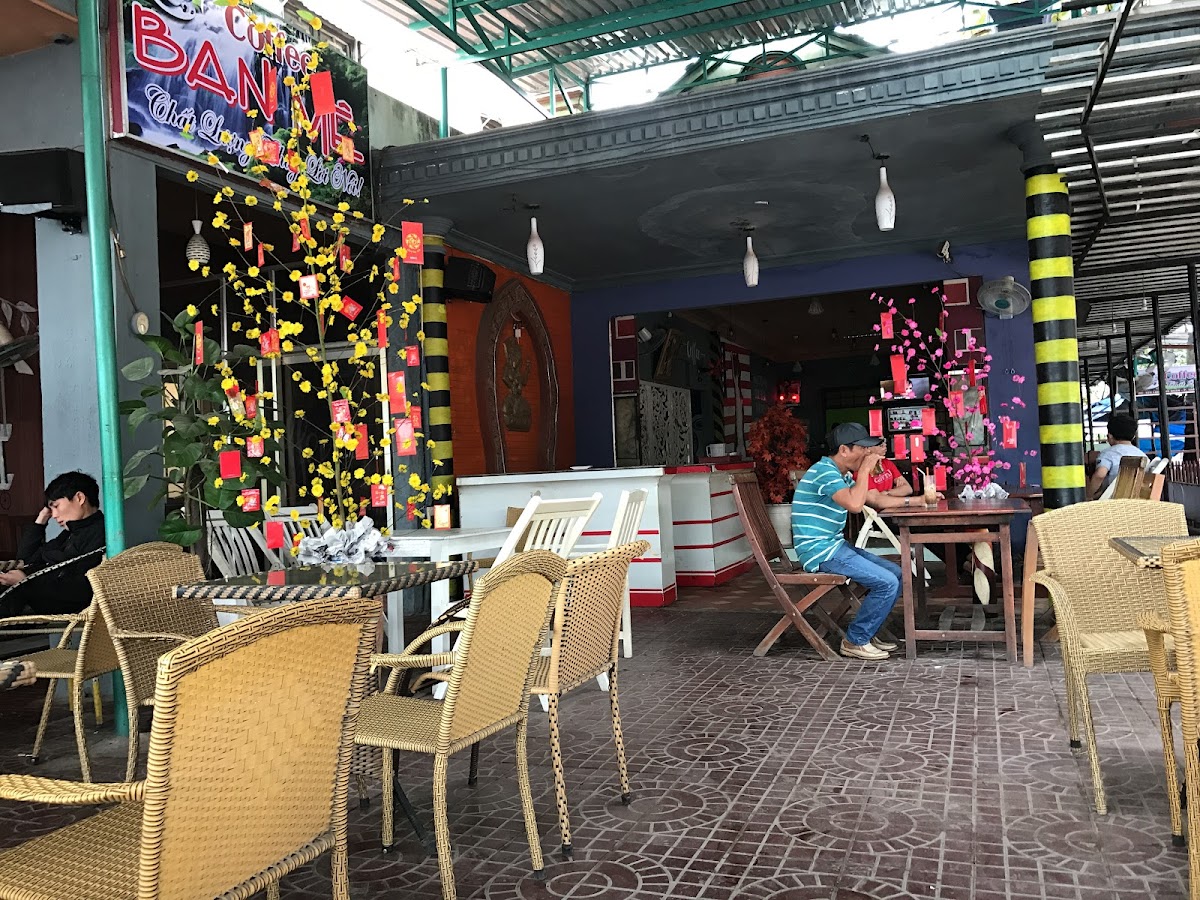 Cafe Ban mê Phú Tài
