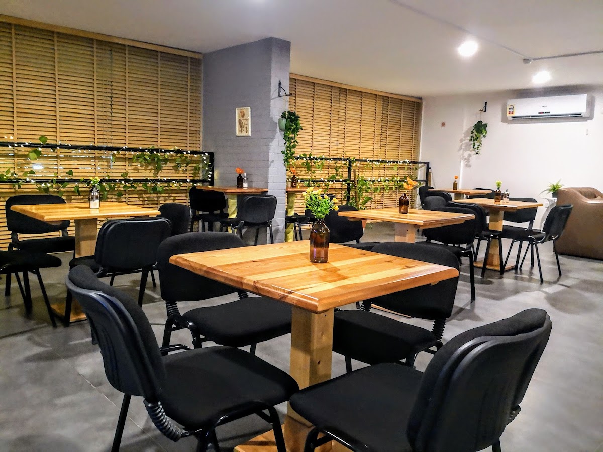 Alshurfa Specialty Cafe الشرفة كافيه للقهوة المختصة (نساء فقط)