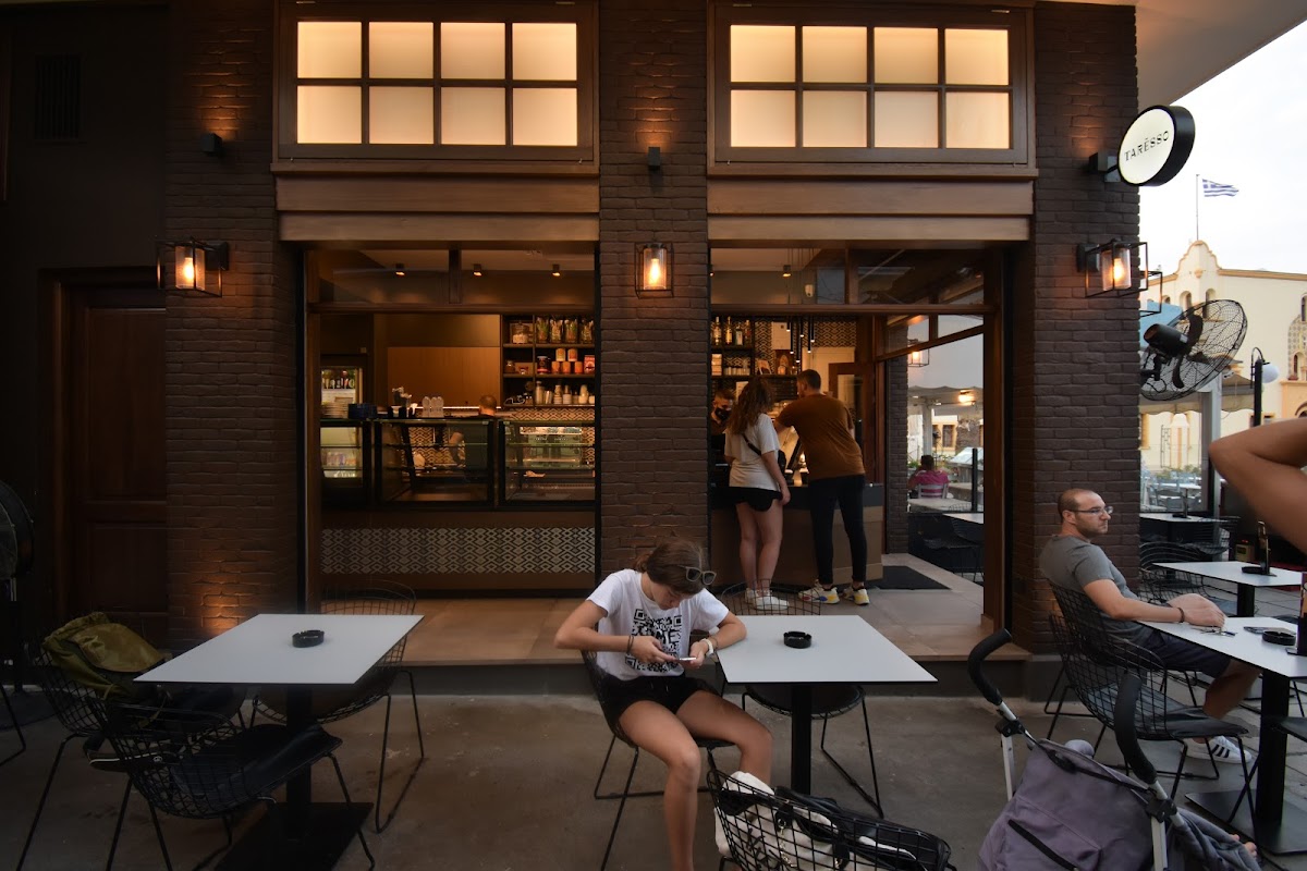 Anasis Bakery and Coffee