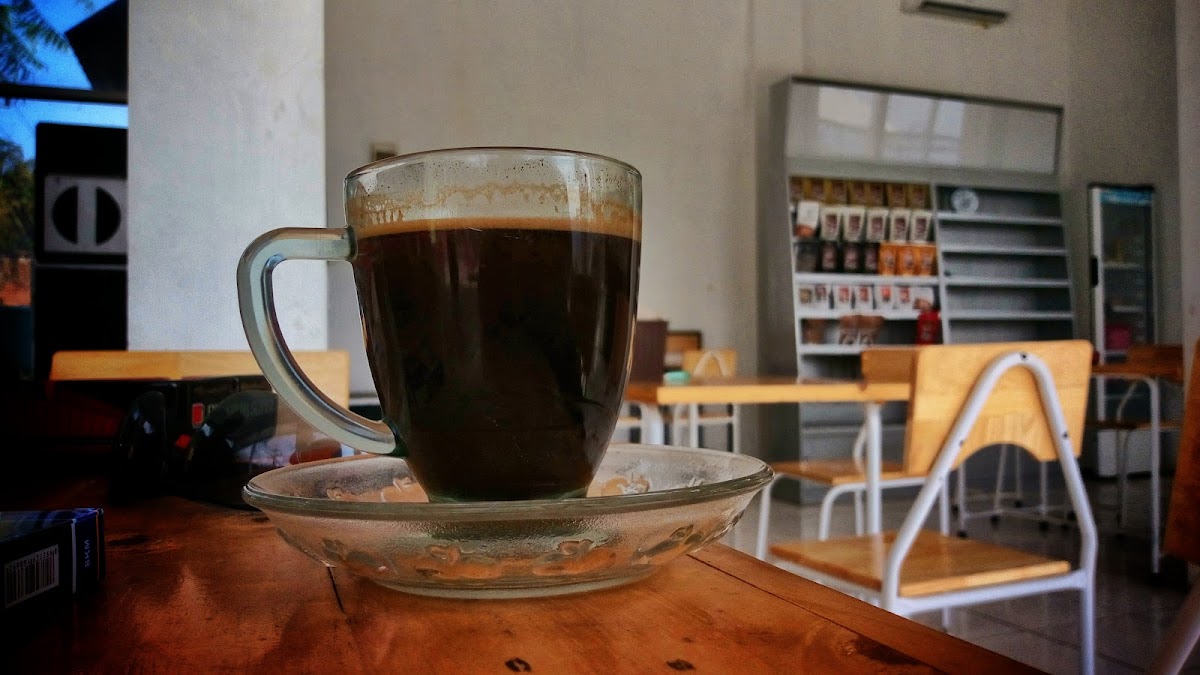 Excito cafe / Bebek Songkem Madura - 10