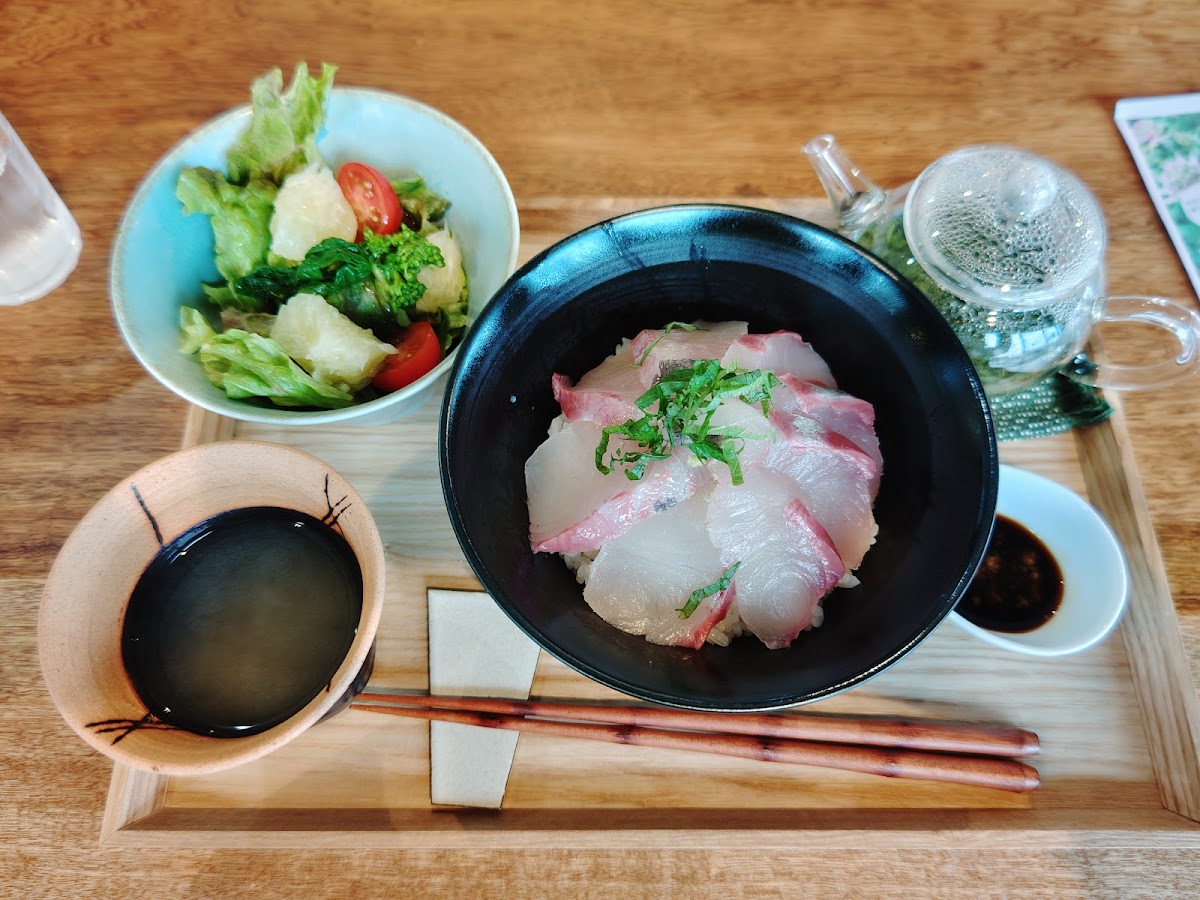 cafezakka 茶花 CHABANA 防災アンテナショッフ - 5