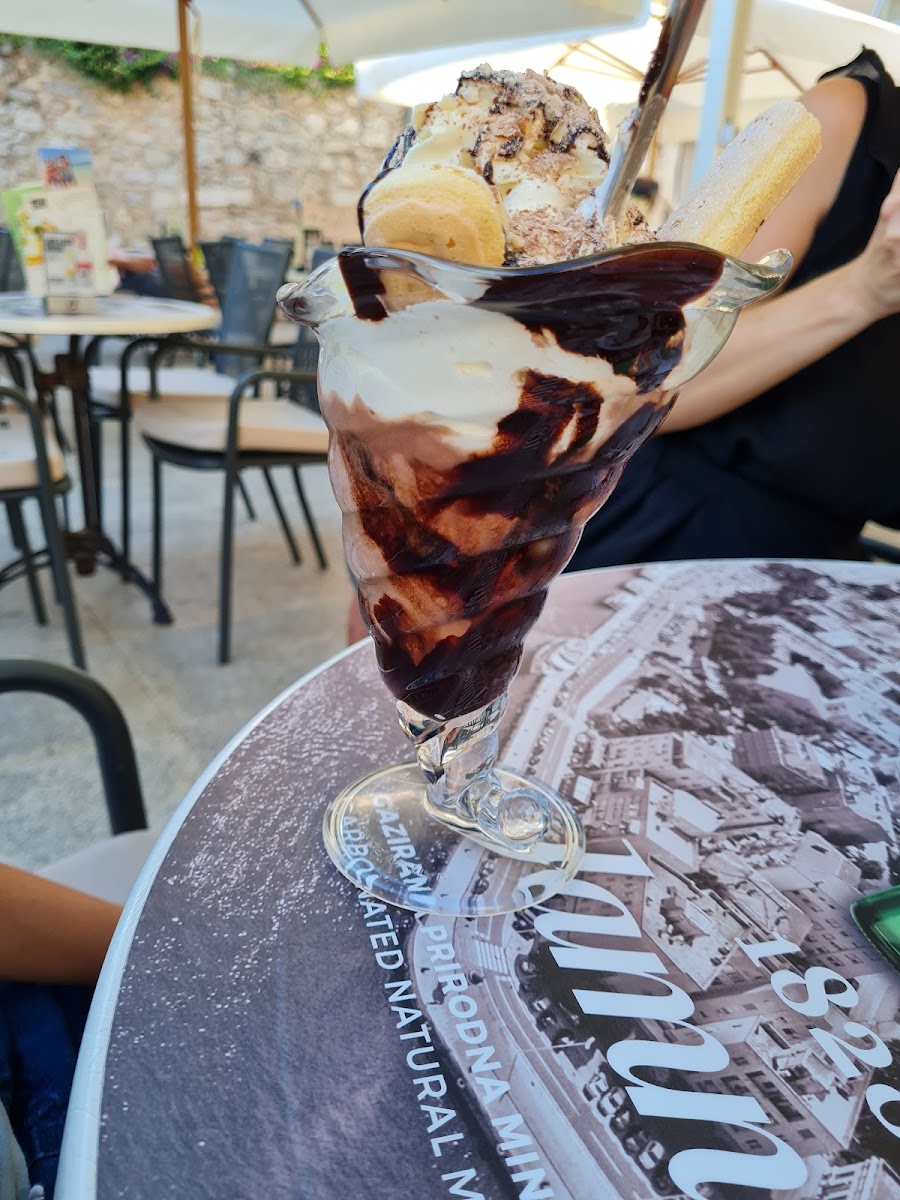 Callegro Café Bar - 10