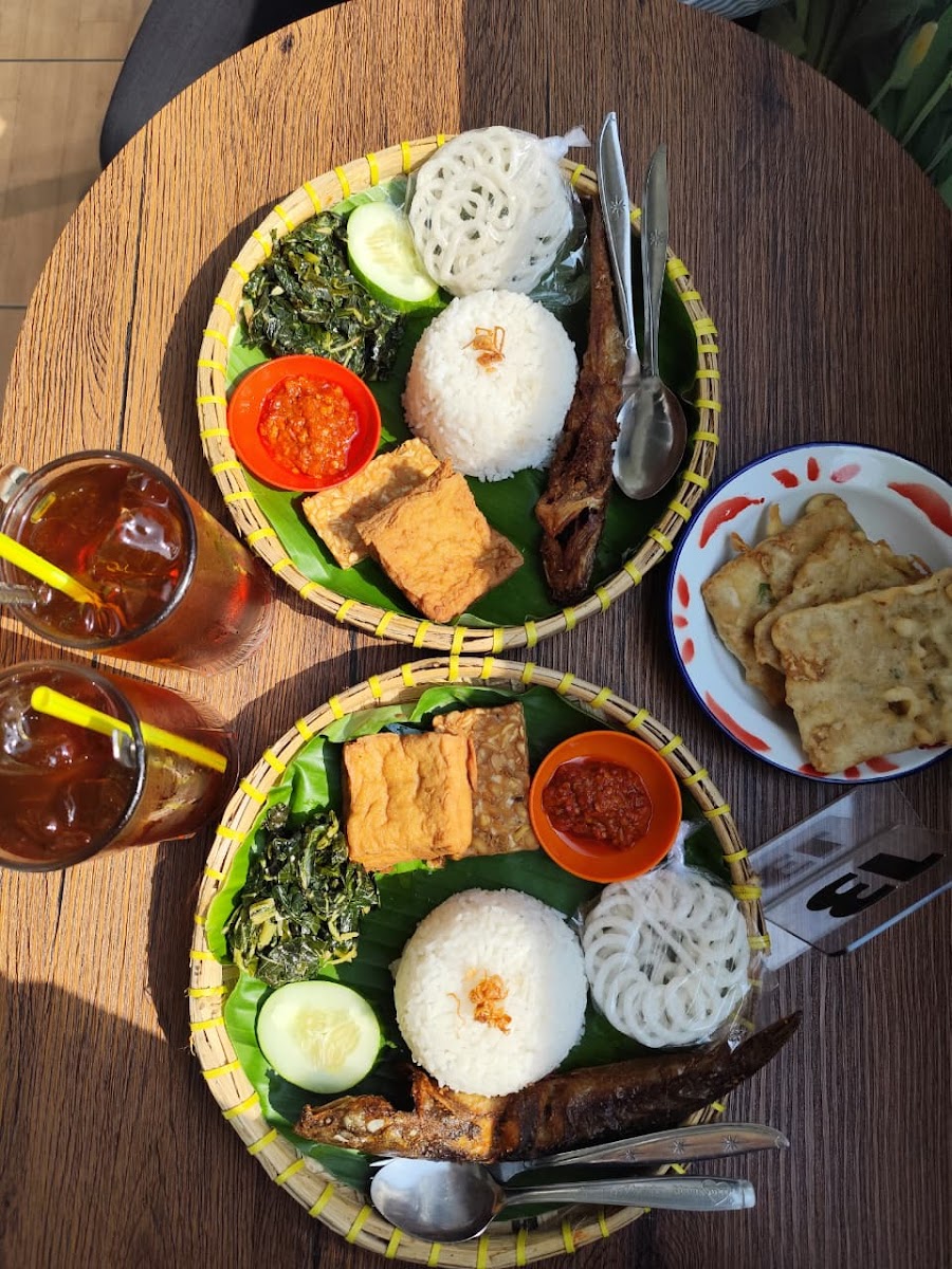 Cafe and Resto Mr. Jo Magelang - 3