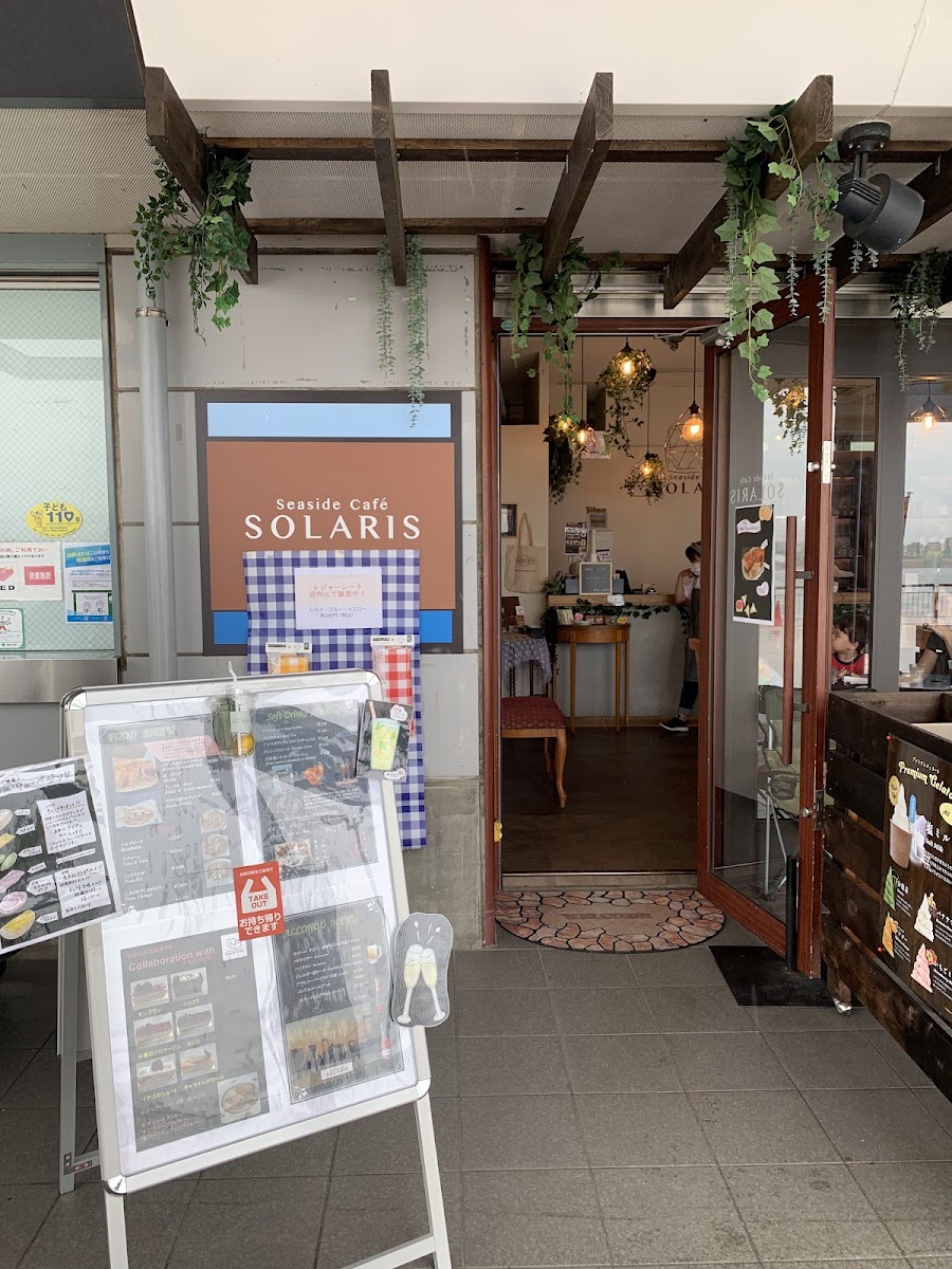 Sea-side Cafe, Solaris