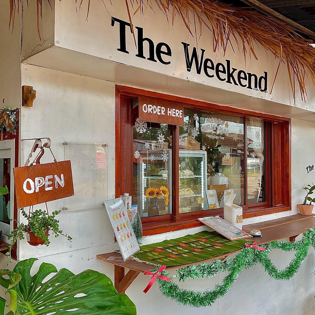 The weekend cafe สากเหล็ก