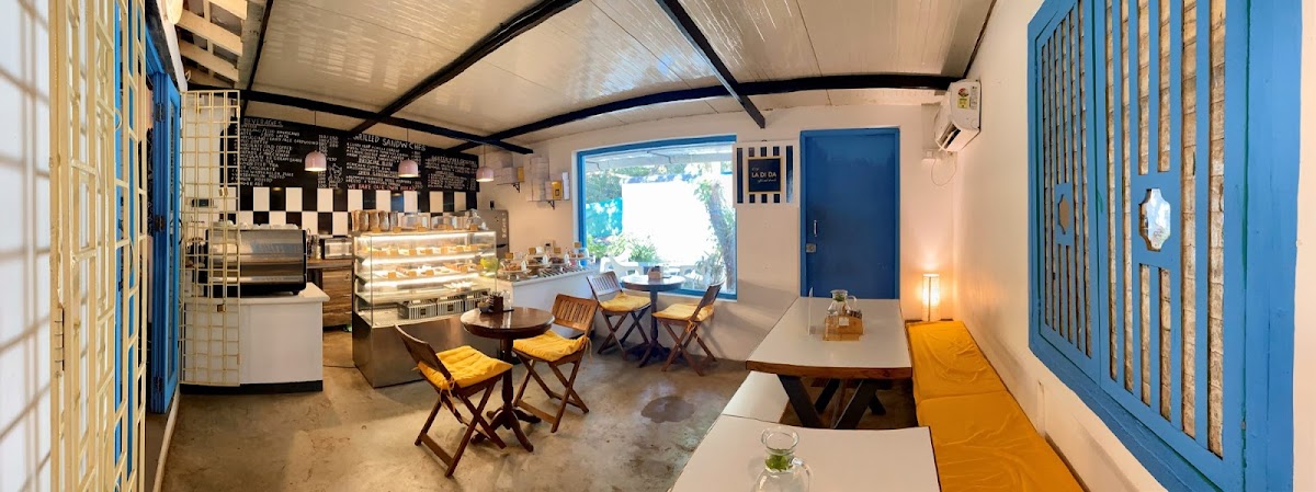 Cafe LaDiDa