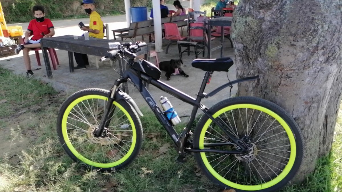 Cafetería y Mirador - Vía a Los Ermitaños