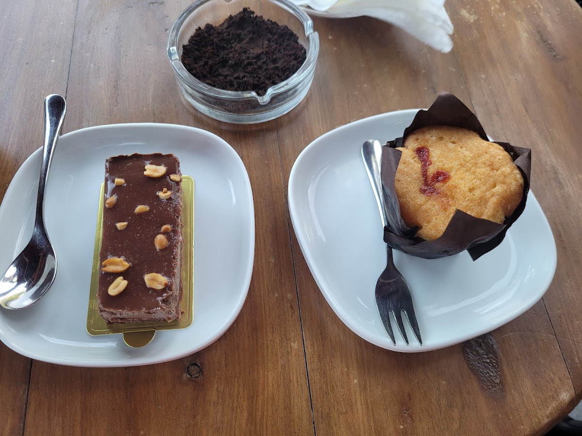 Sweetopia Cafe & Eatery - 9