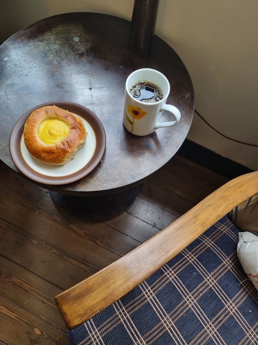 Floy cafe & bakery - 10