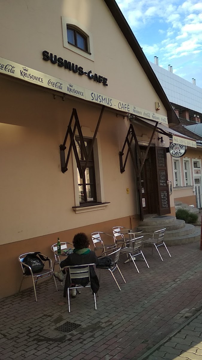 Susmus Café