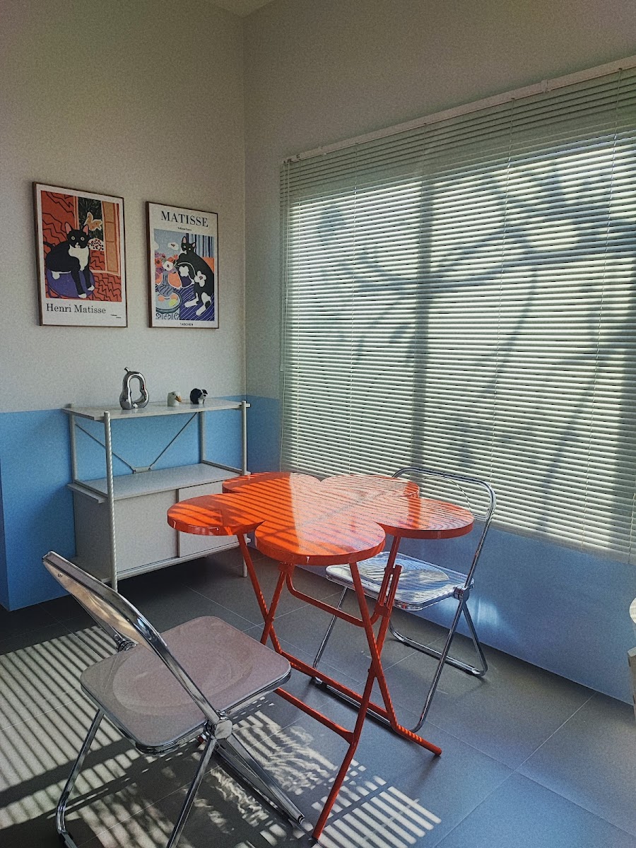 PLUM Cafe and Homecook