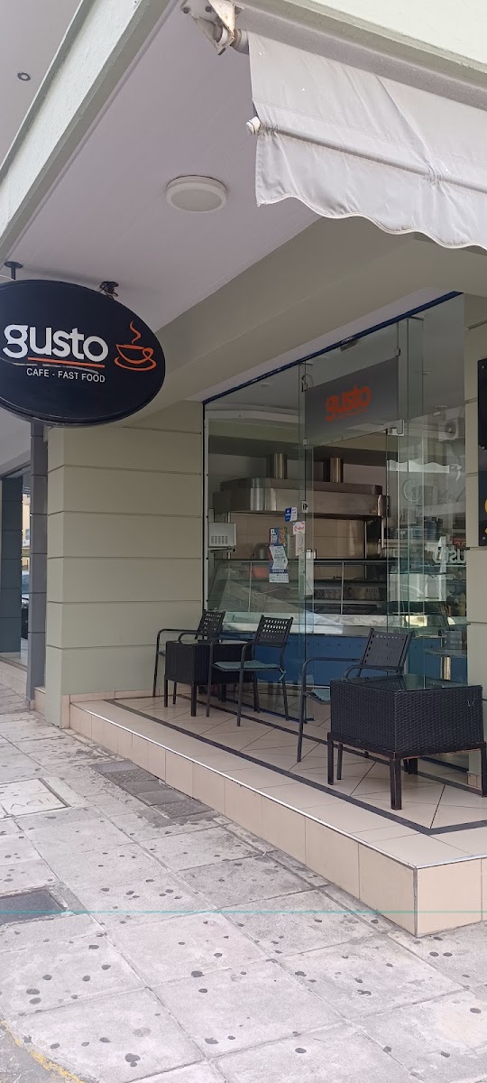 Gusto cafe