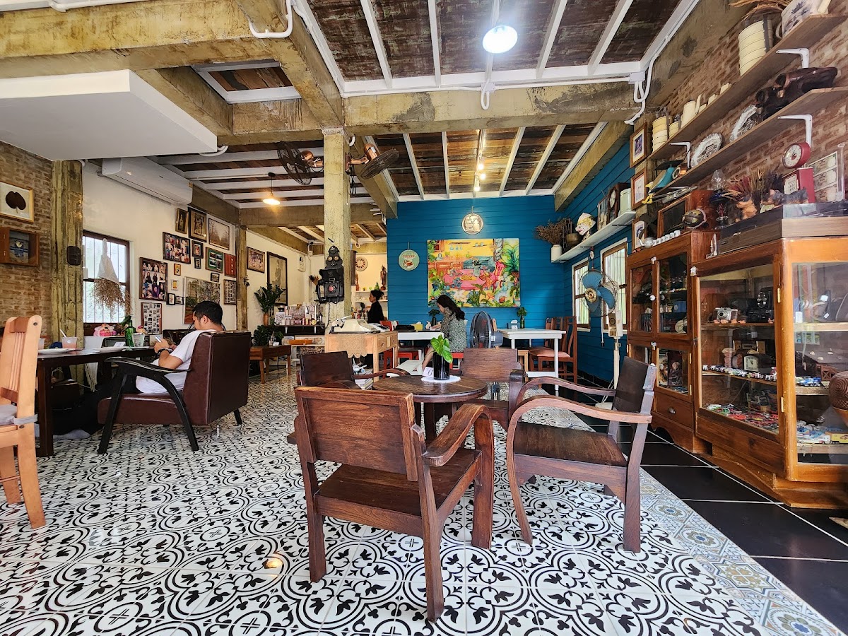 Hidden café and Homestay