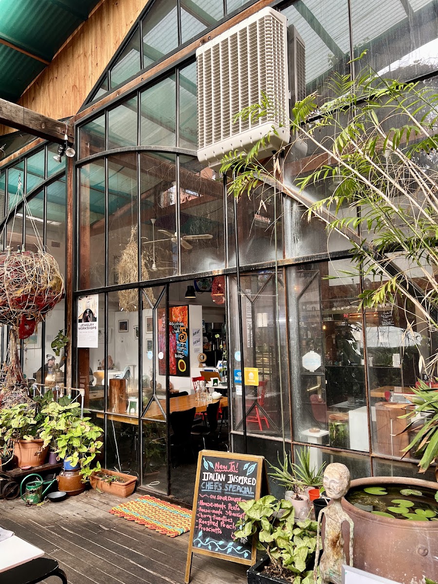 DaRawNature Studio Gallery