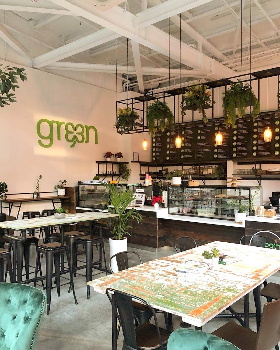 Gre3n Superfood & Juice Bar - The Crossing