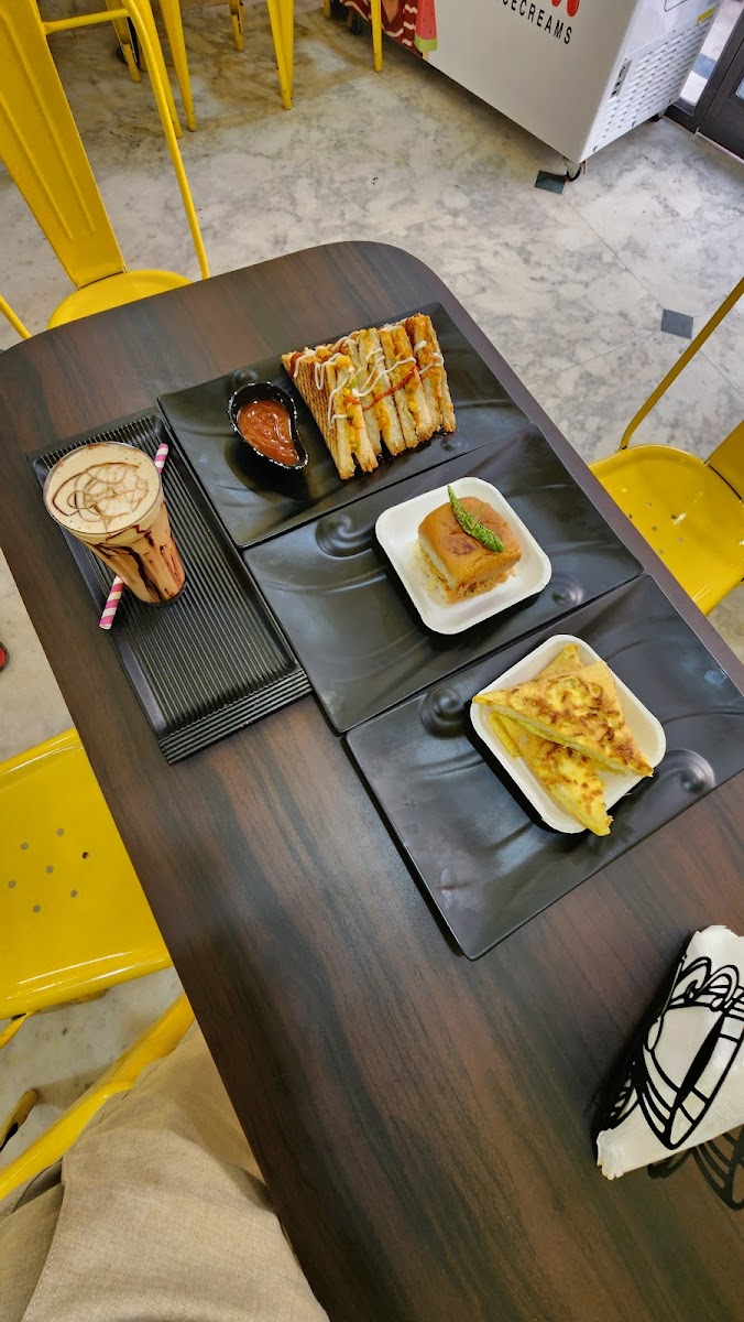 TeaMax Cafe Bilaspur - 8