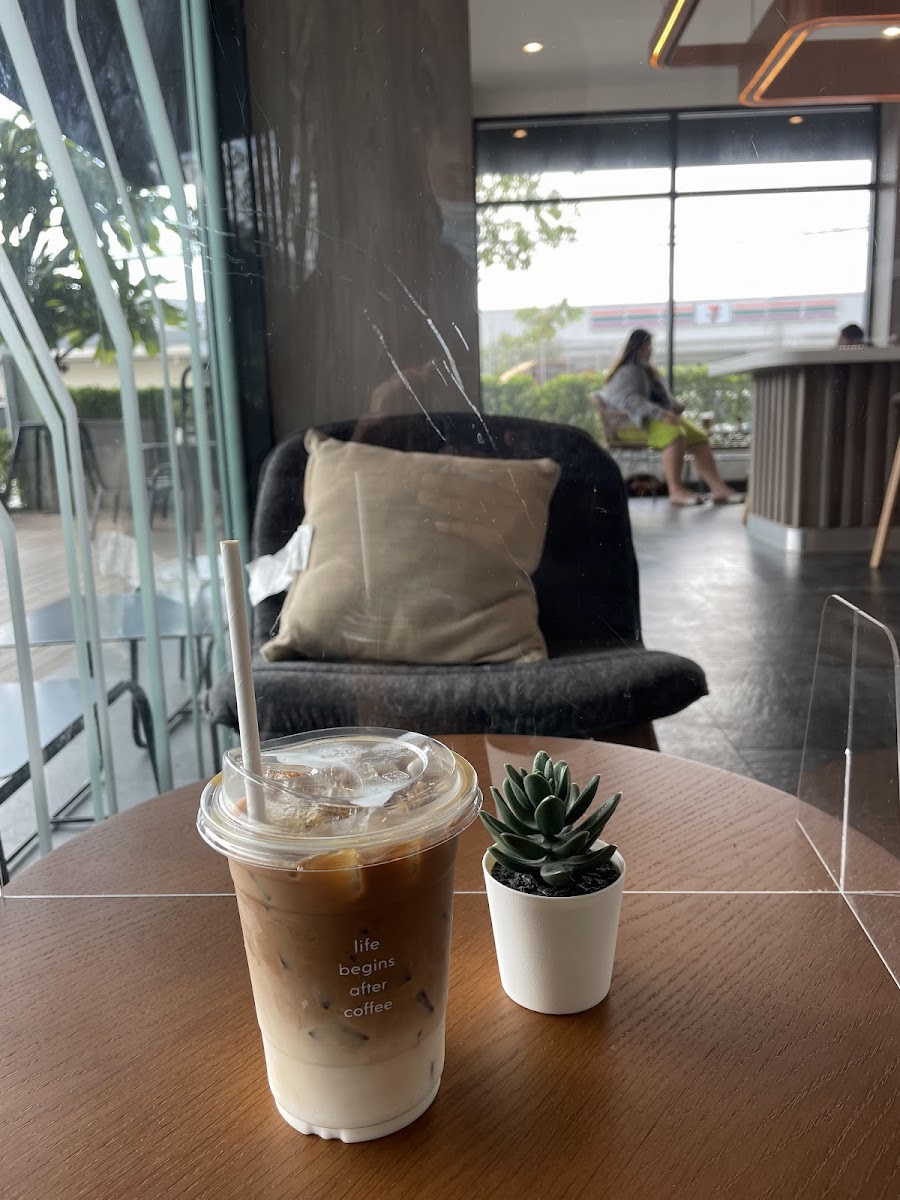 I AM Cafe & Residence - 7