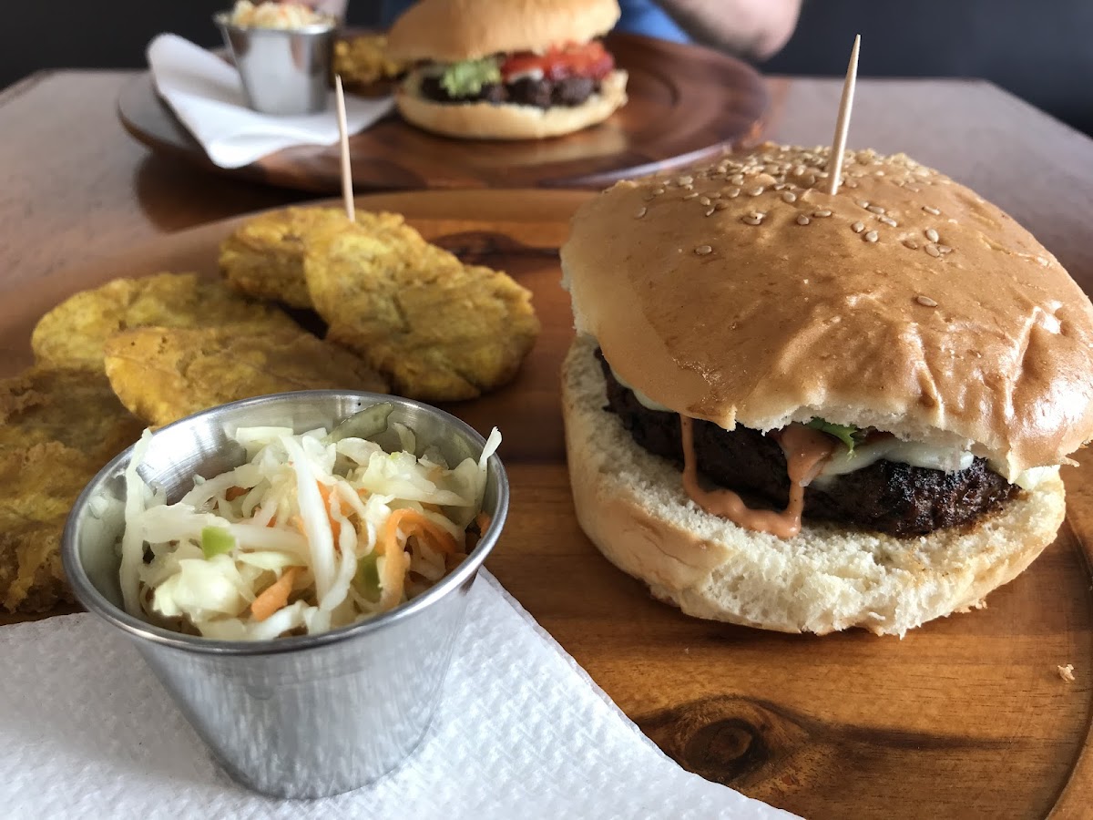 Sucre Rouge Coffee Shop - 2