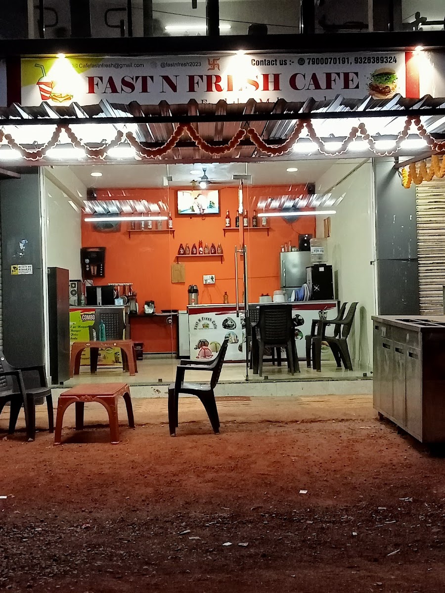 Fast N Fresh Cafe