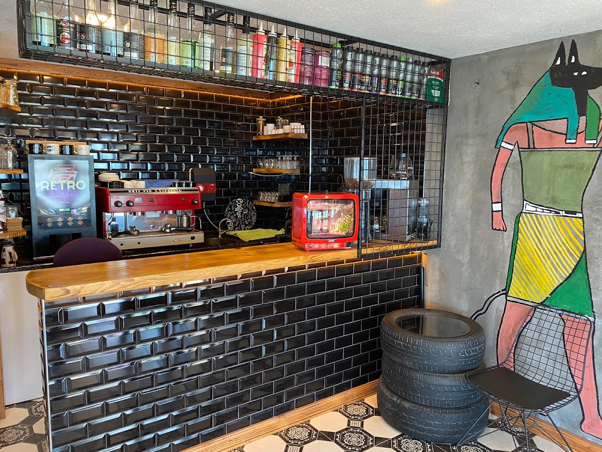 Retro Mocktail Lab - 6