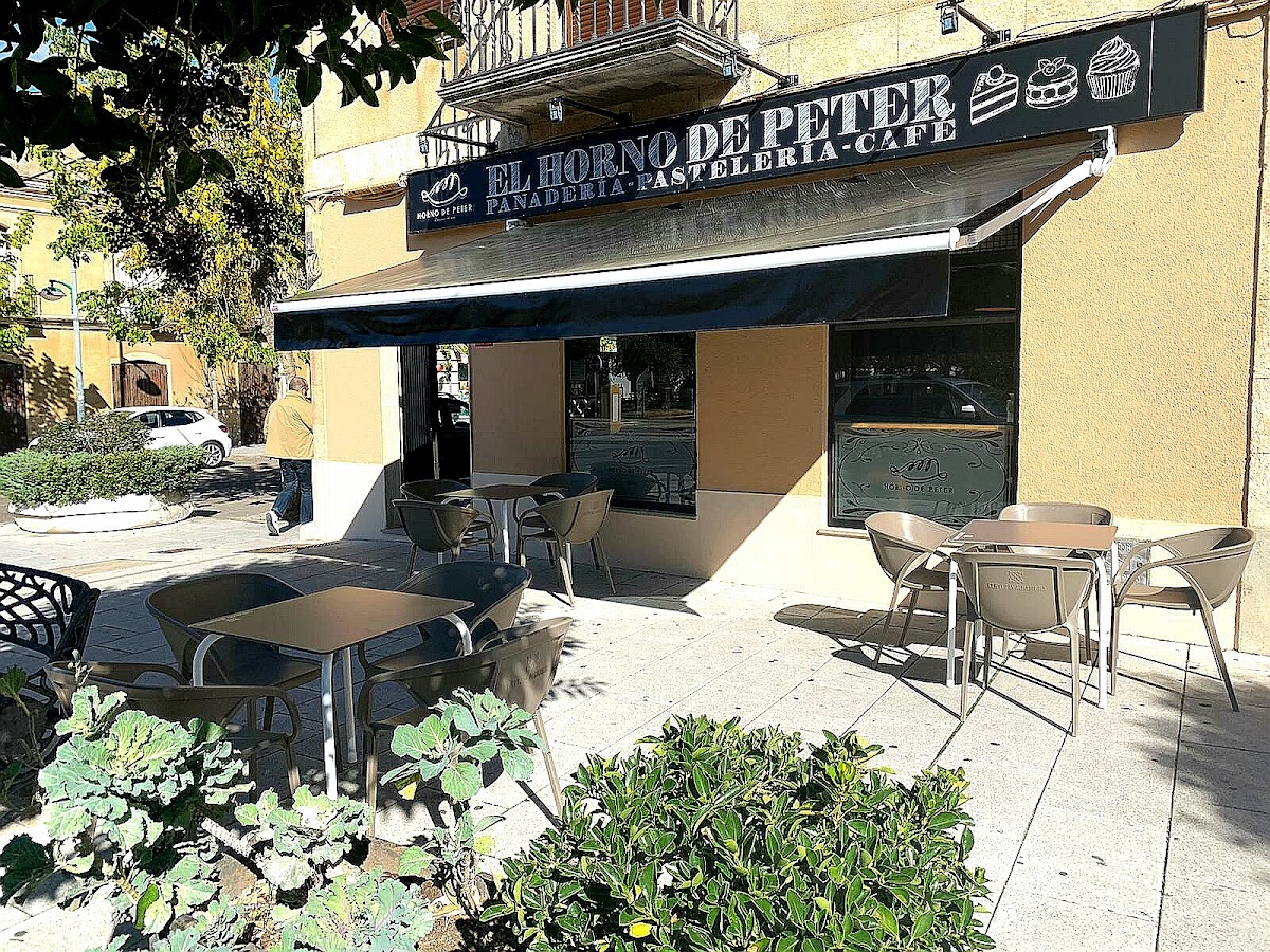 Horno de Peter Café