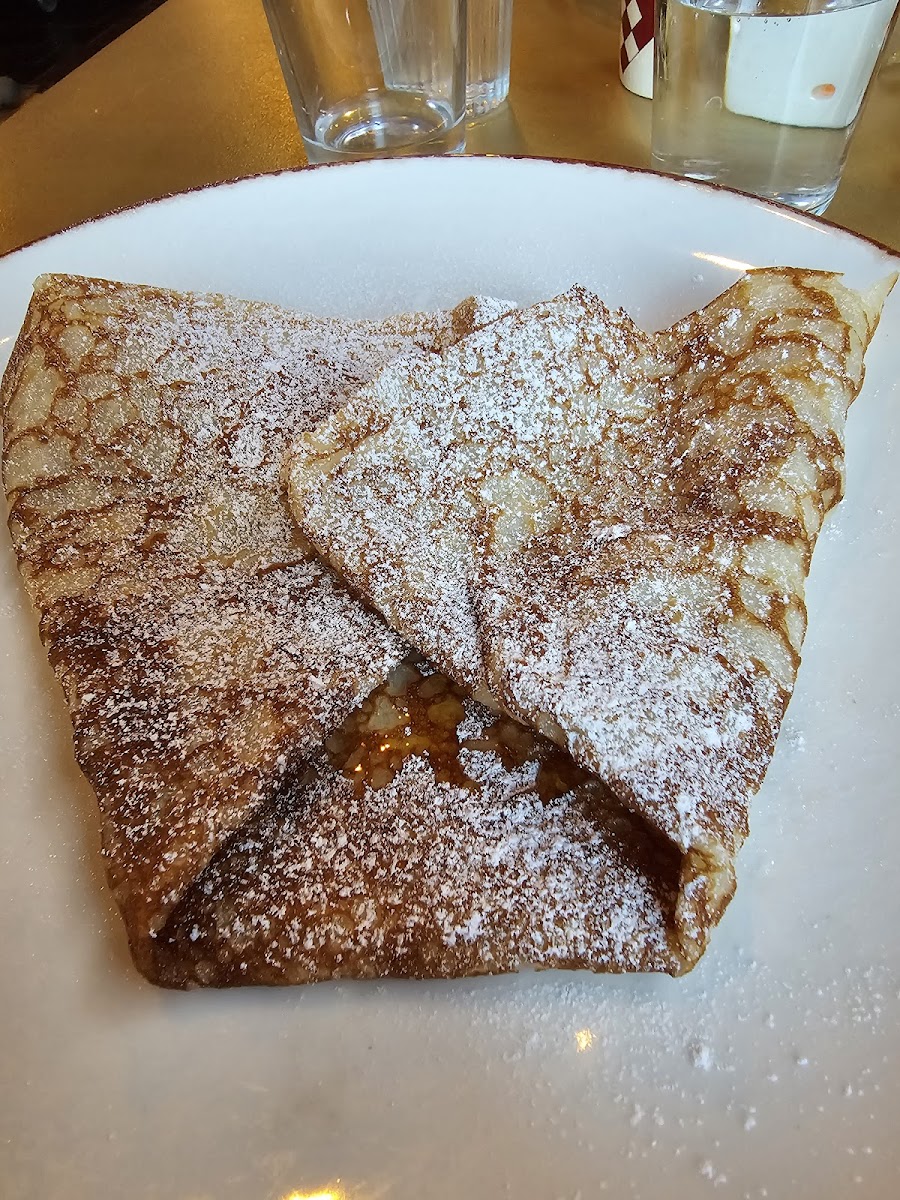 Körsbär kafé - creperie - 8