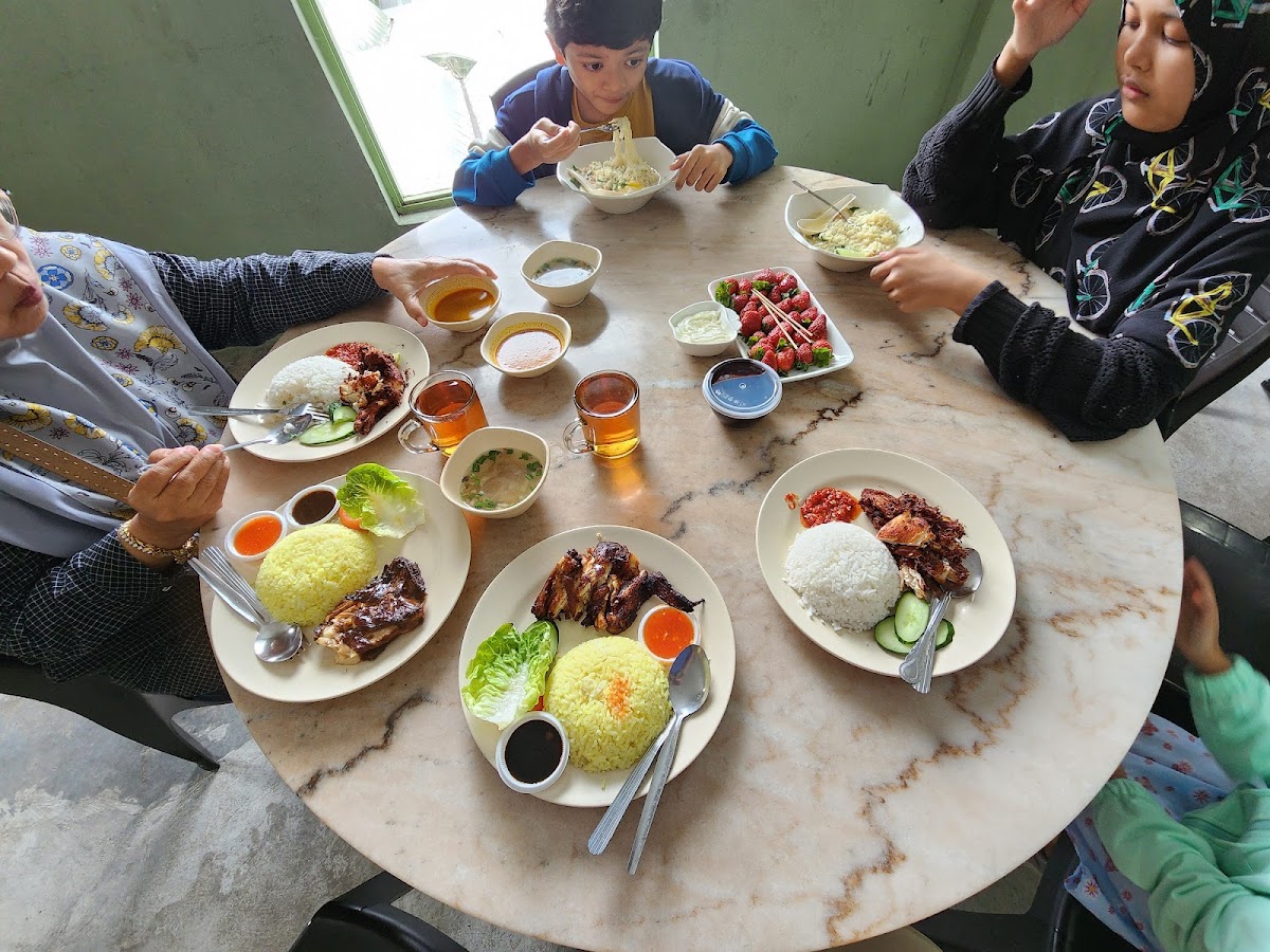 Royal Berry Strawberry Park & Cafe - 5