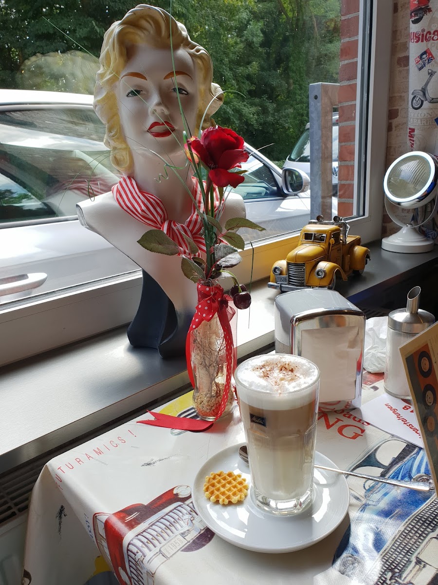 Classic Car & Café Aschendorf - 10