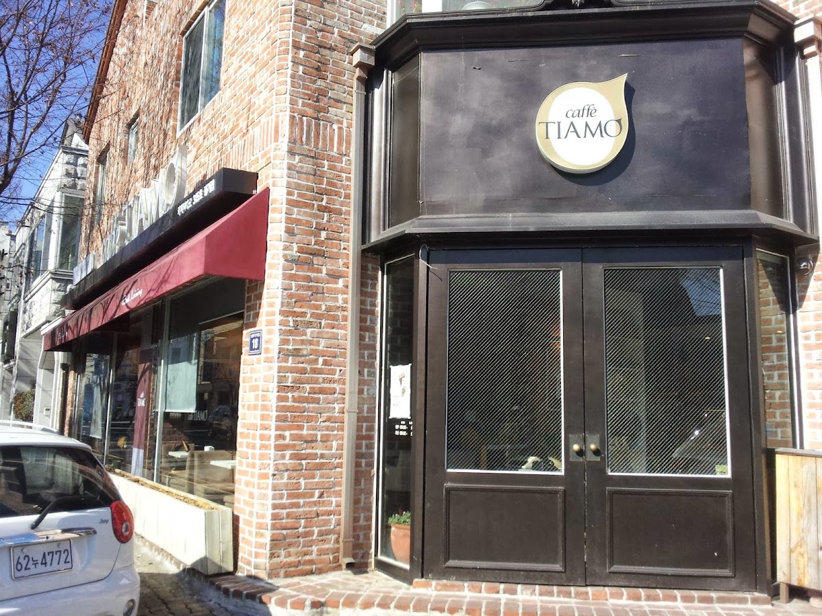 Cafe Tiamo