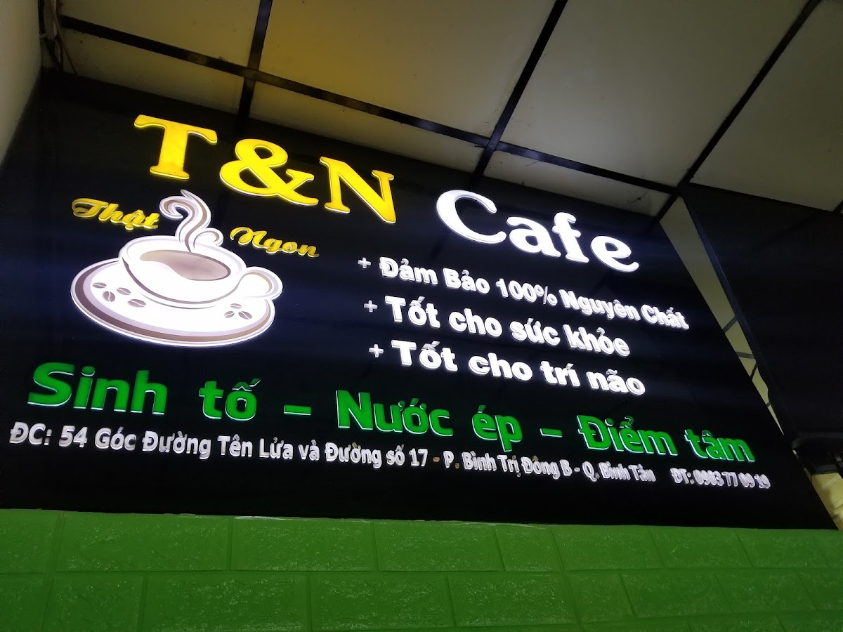 T & N Cafe - 4