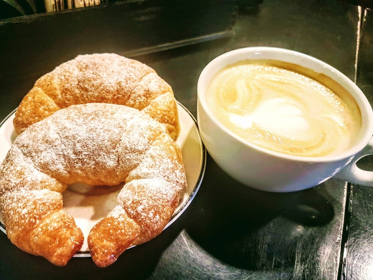 Le delizie bistro caffe