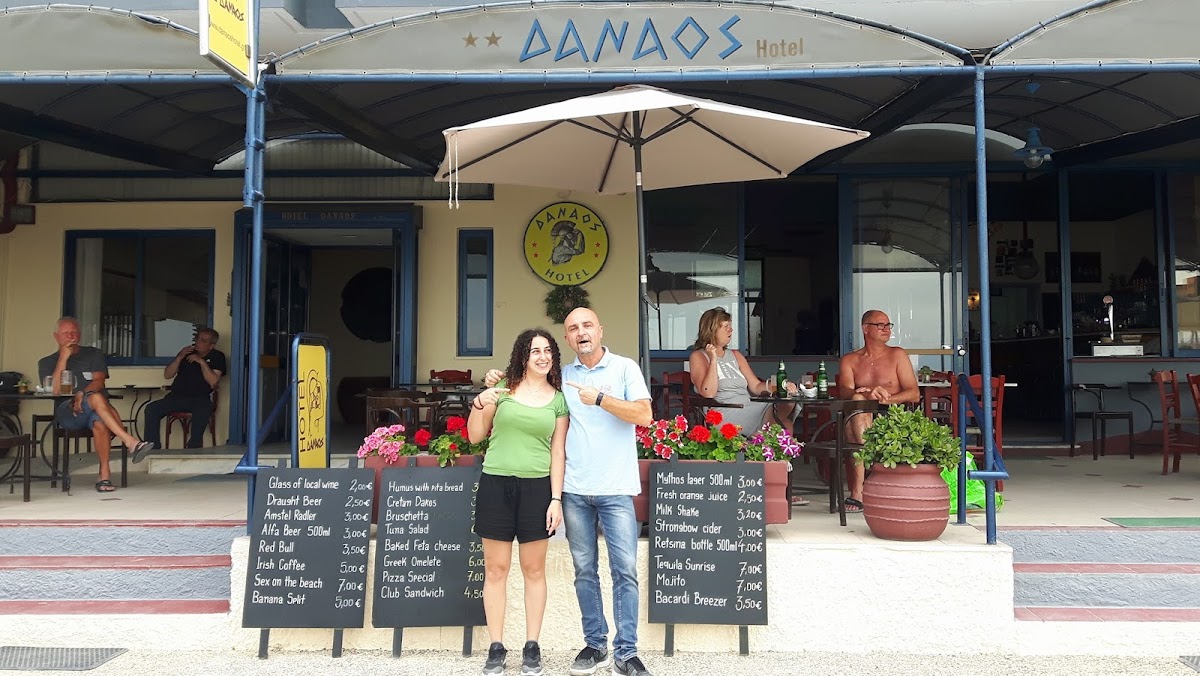 Danaos seaside art cafe