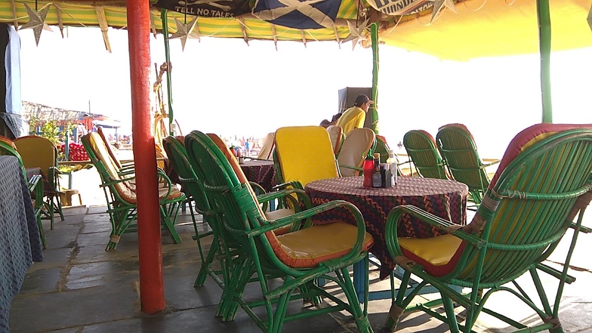 captain's cabin beach cafe