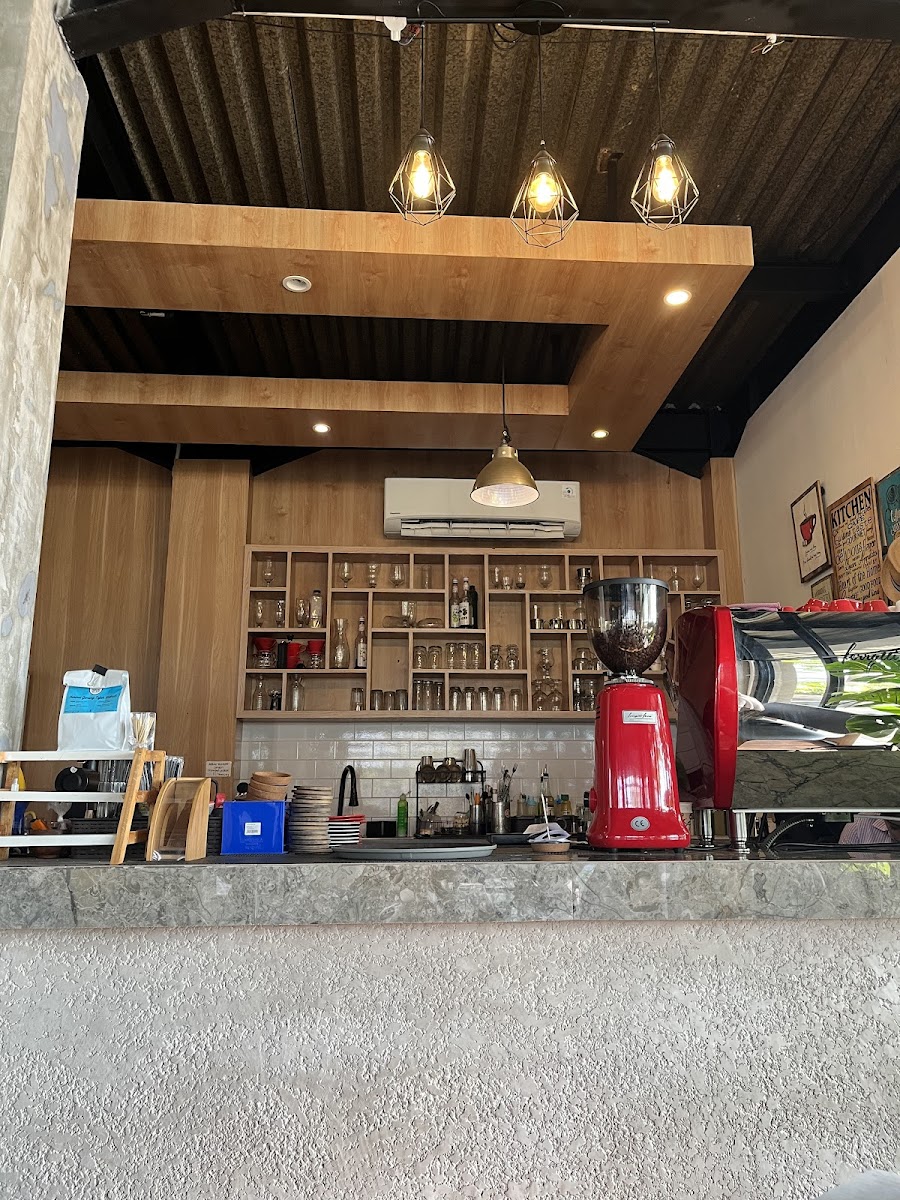 EBESSAN Coffee & Eatery