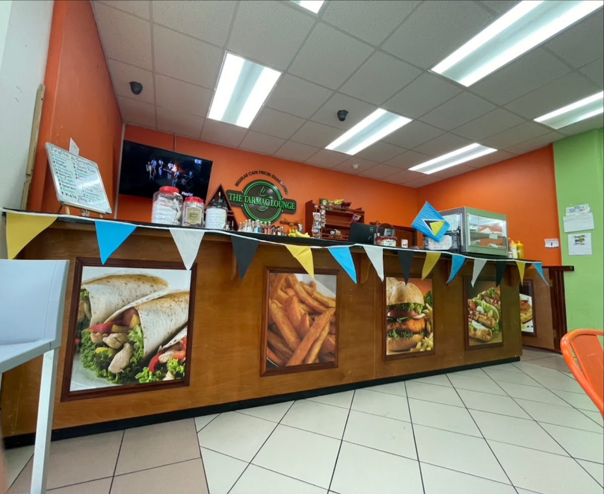 The Tarmac Lounge - 9