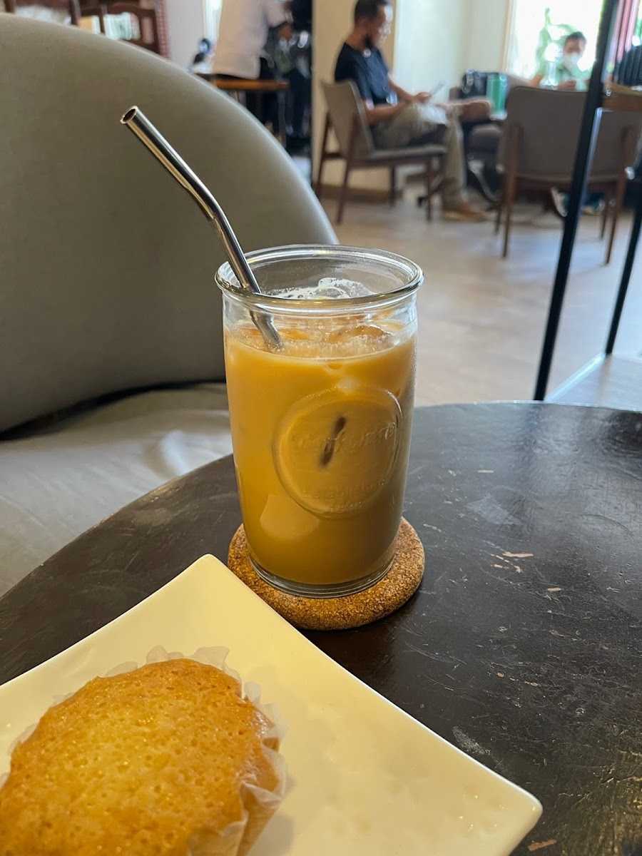 Coffee at Yellow Hauz - 5