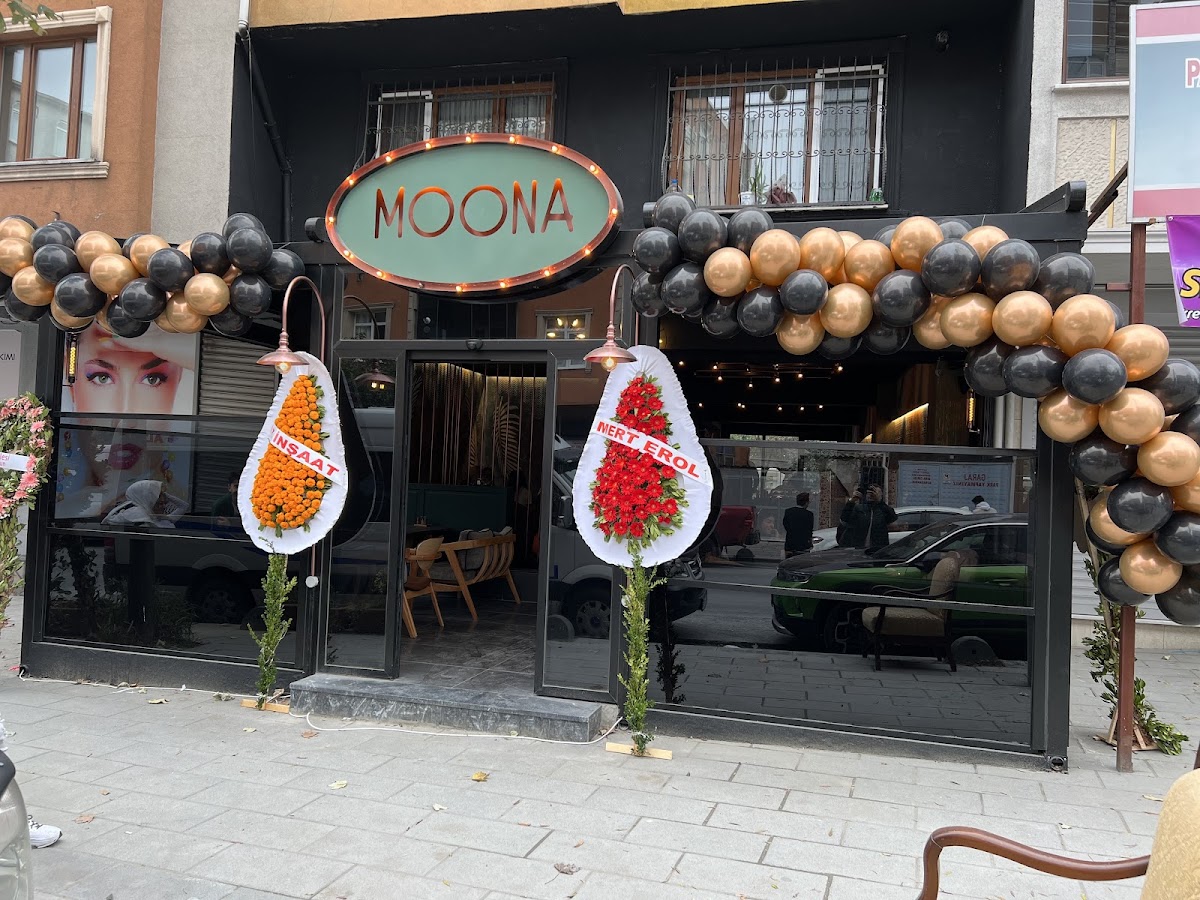 Moona Cafe