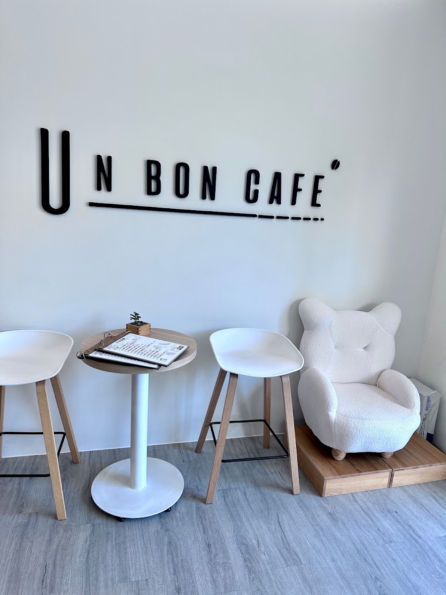 Un Bon cafe