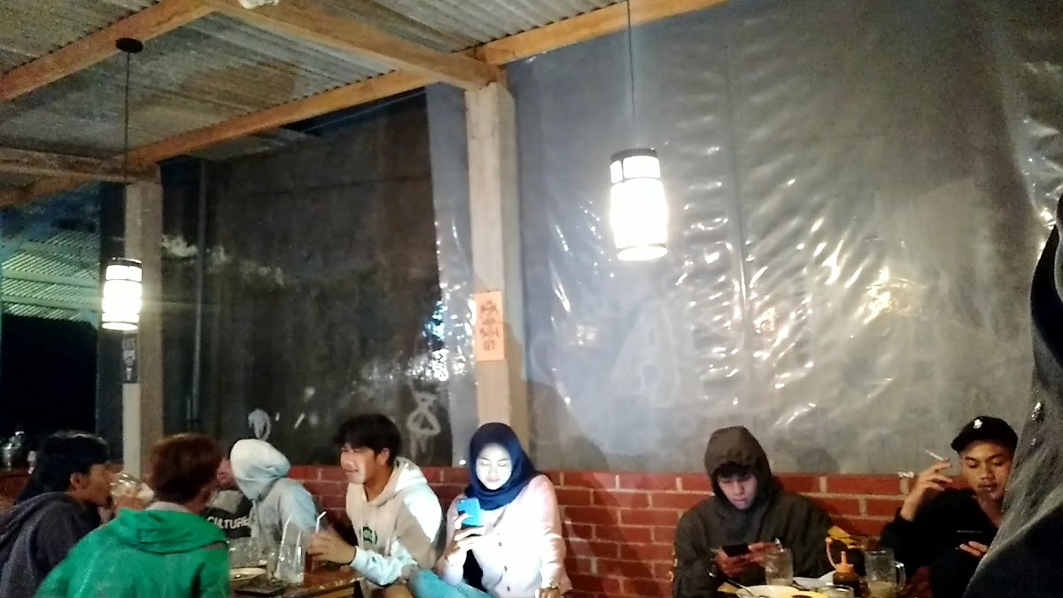 Angkringan Doa Ibu dan PlayStation 3 - 2