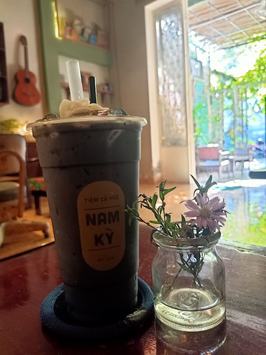 Tiệm Cà Phê Nam Kỳ - Năm Mười - 10