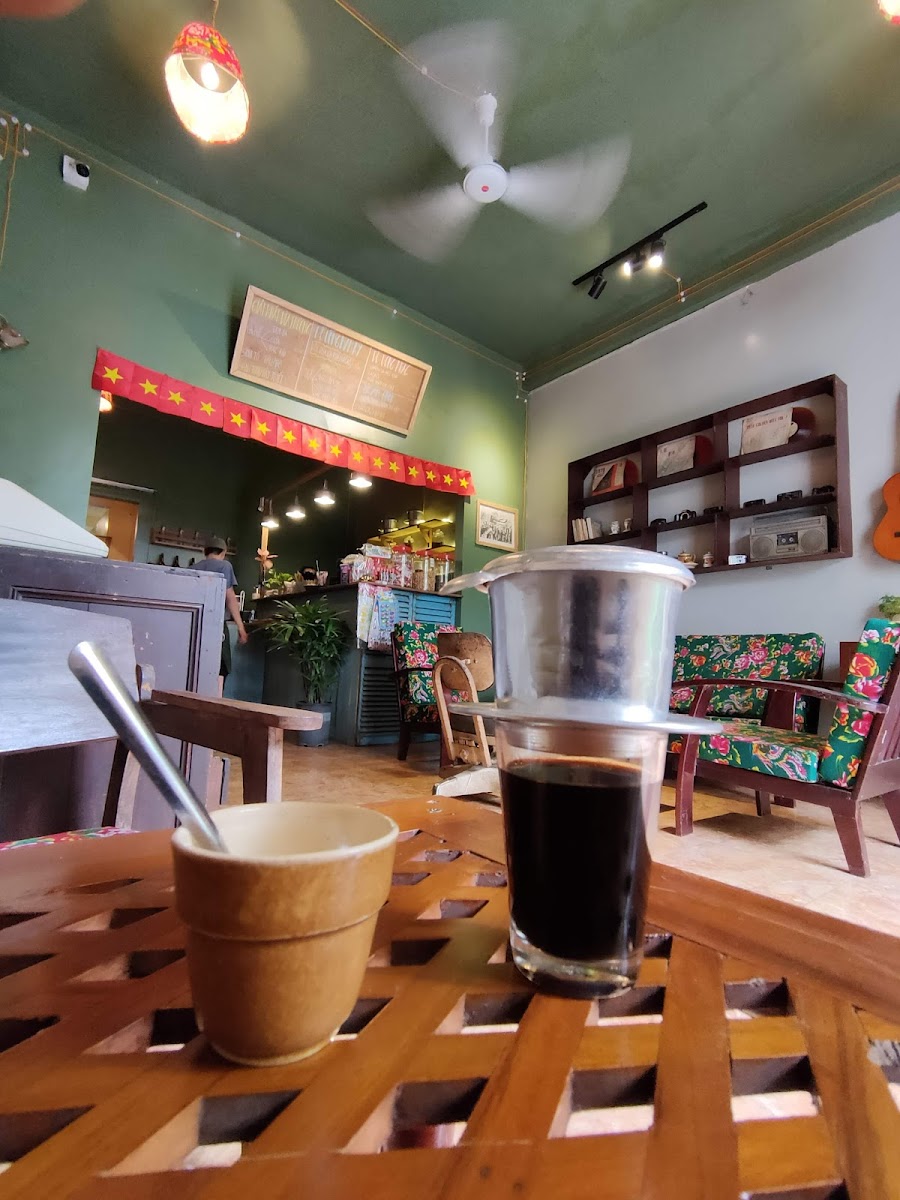 Tiệm Cà Phê Nam Kỳ - Năm Mười - 5