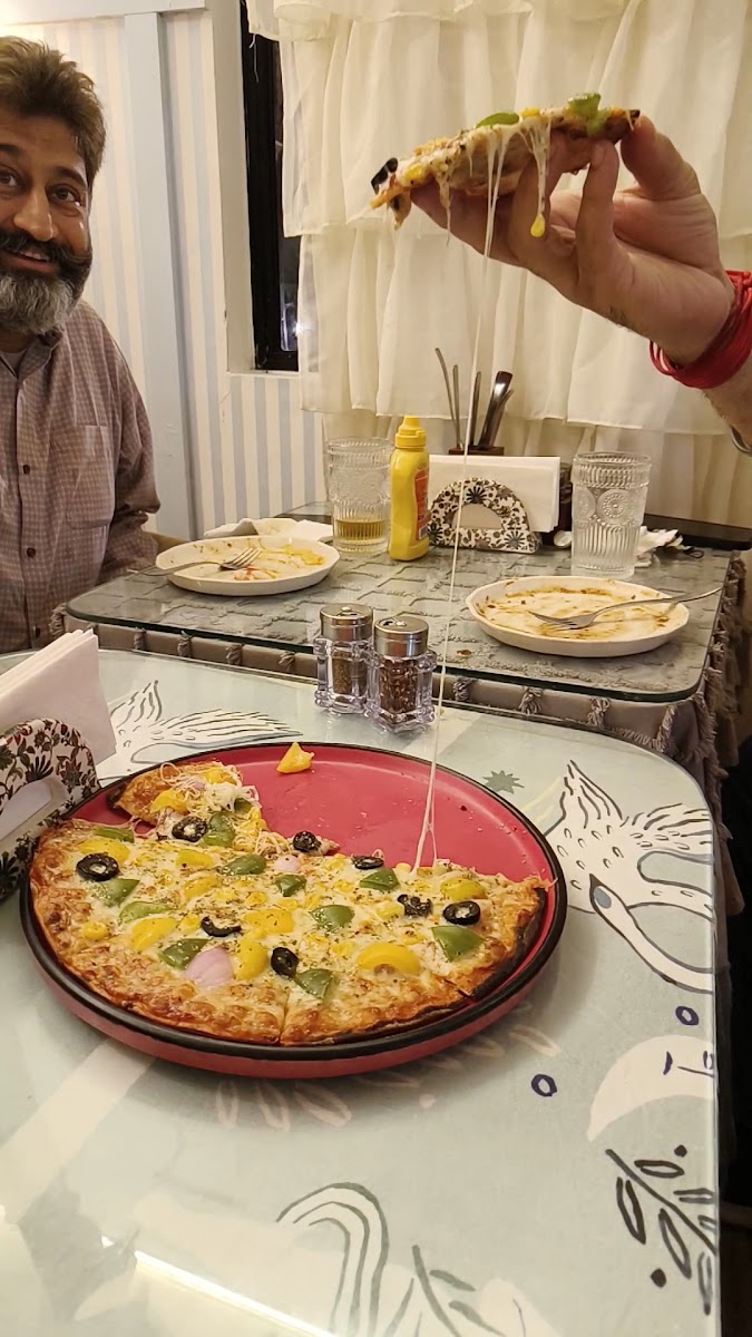 Hot Plate Bistro Cafe - 2