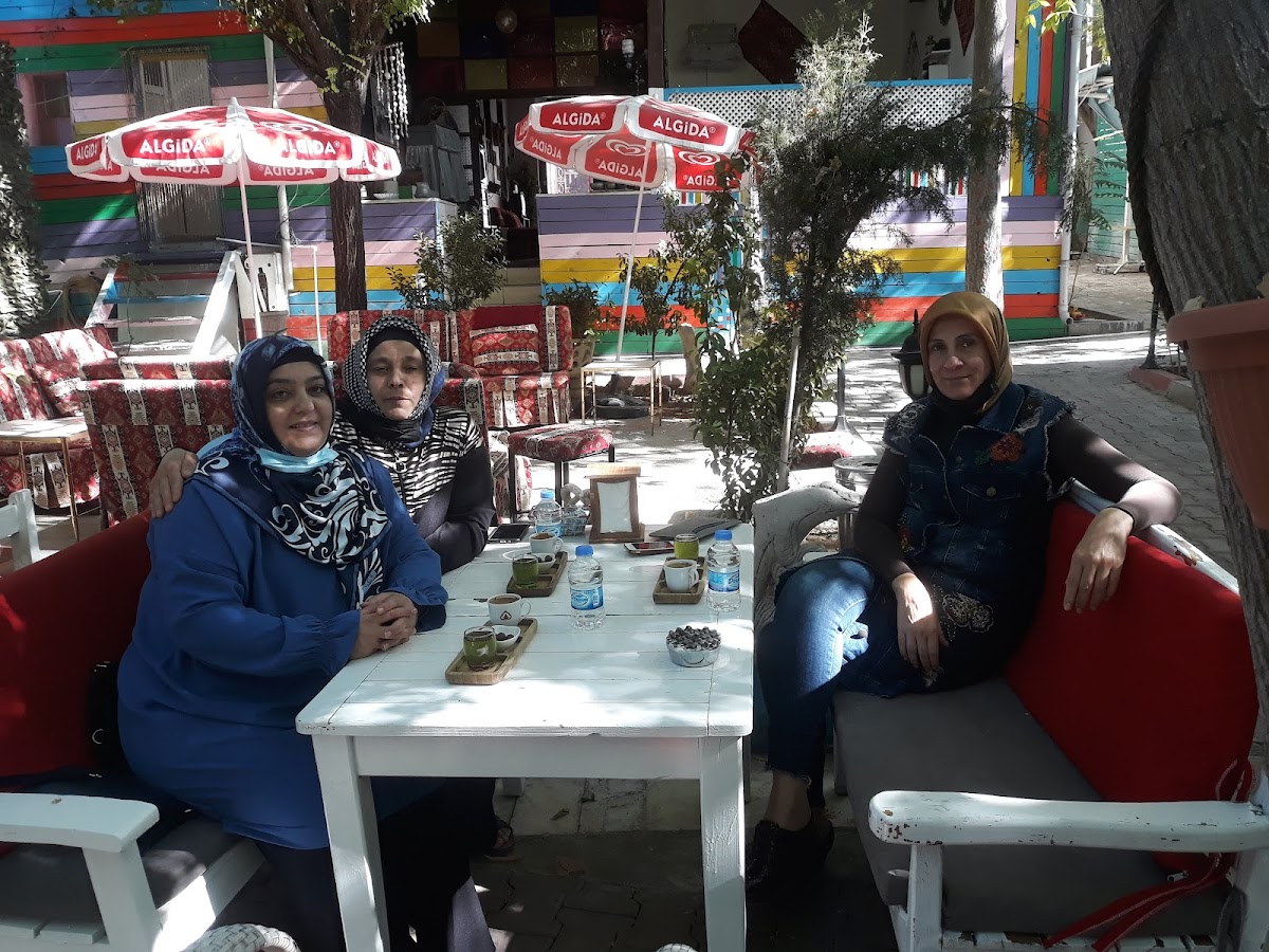 Cafe Retro Garden - 6